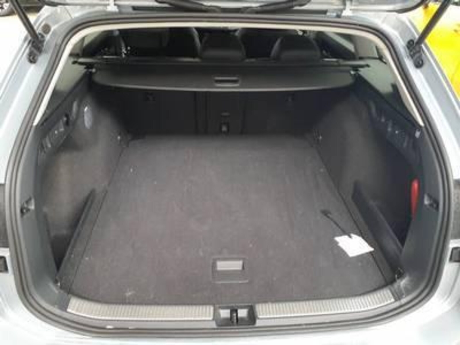 Volkswagen Passat – Bild 9