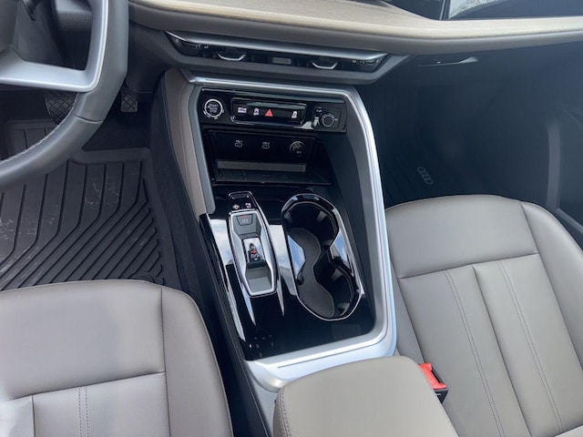 2025 Audi Q5 Premium - Photo 24