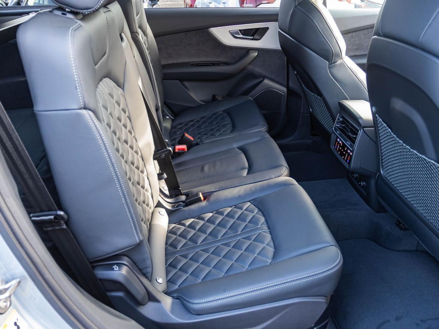 Bild über Audi Q7 SUV S line business TFSI quattro 250 kW tiptronic - für weitere Informationen kontaktieren Sie den Audi Partner