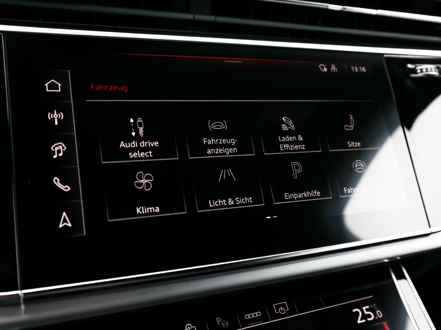 Bild über Audi Q7 SUV TFSI e S line business TFSI e quattro 290 kW tiptronic - für weitere Informationen kontaktieren Sie den Audi Partner