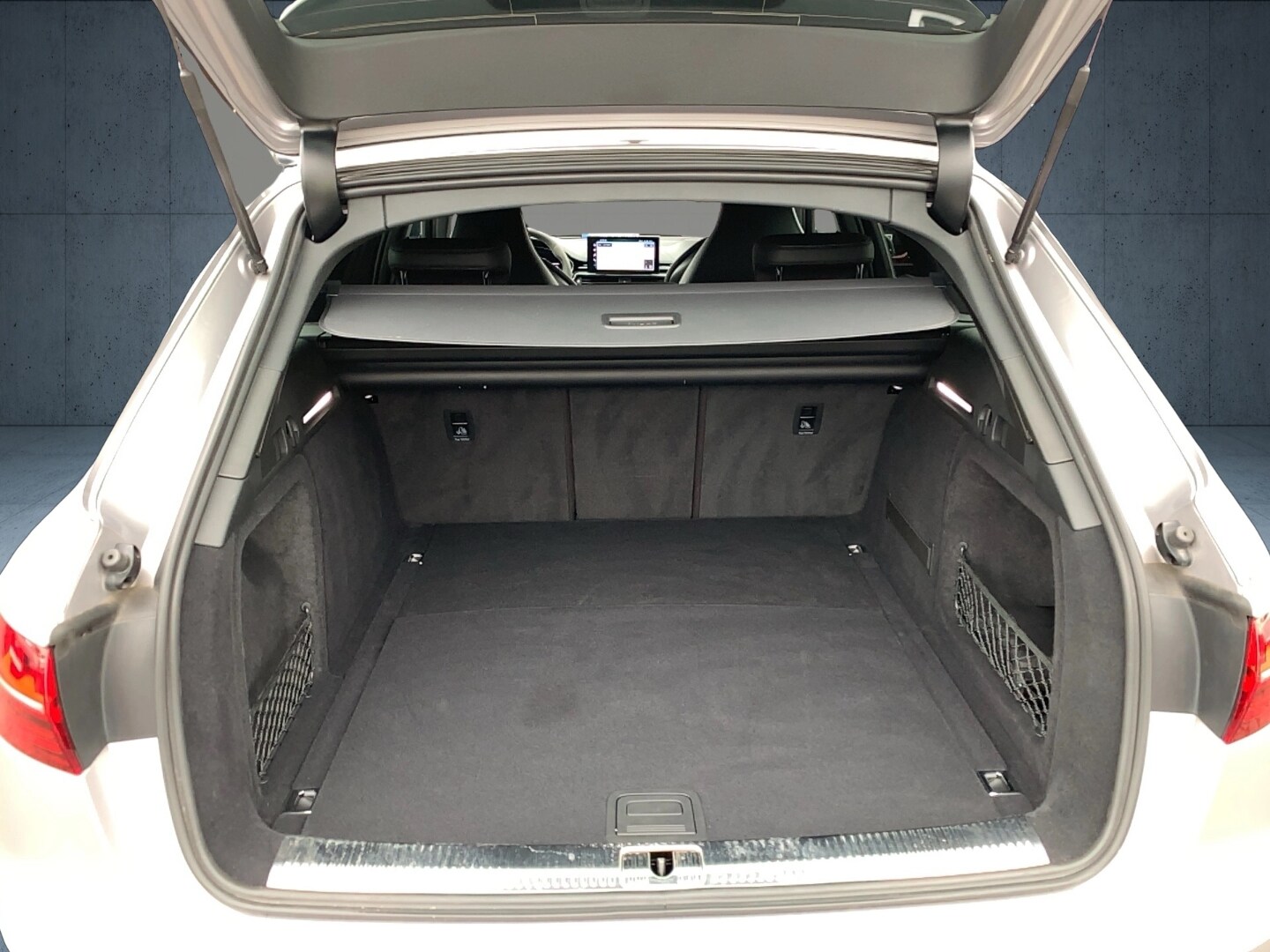 Image about Audi RS 4 Avant TFSI quattro tiptronic