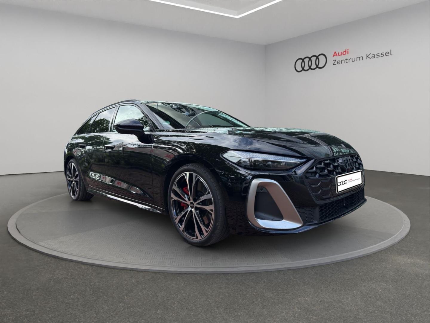 Bild über Audi A5 Avant e-hybrid e-hybrid quattro 270 kW S tronic - für weitere Informationen kontaktieren Sie den Audi Partner