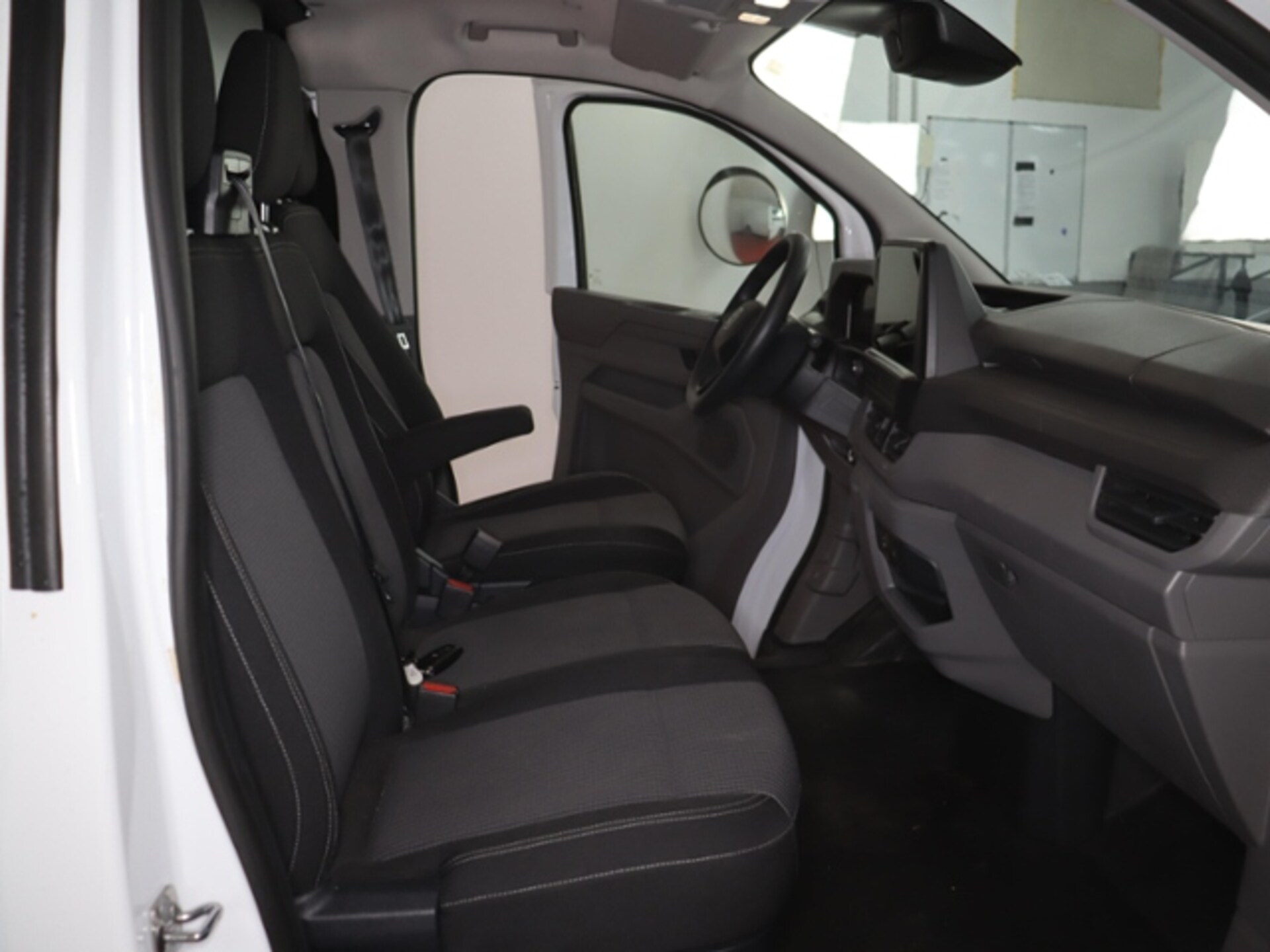 Volkswagen Transporter Kasten langer Radstand