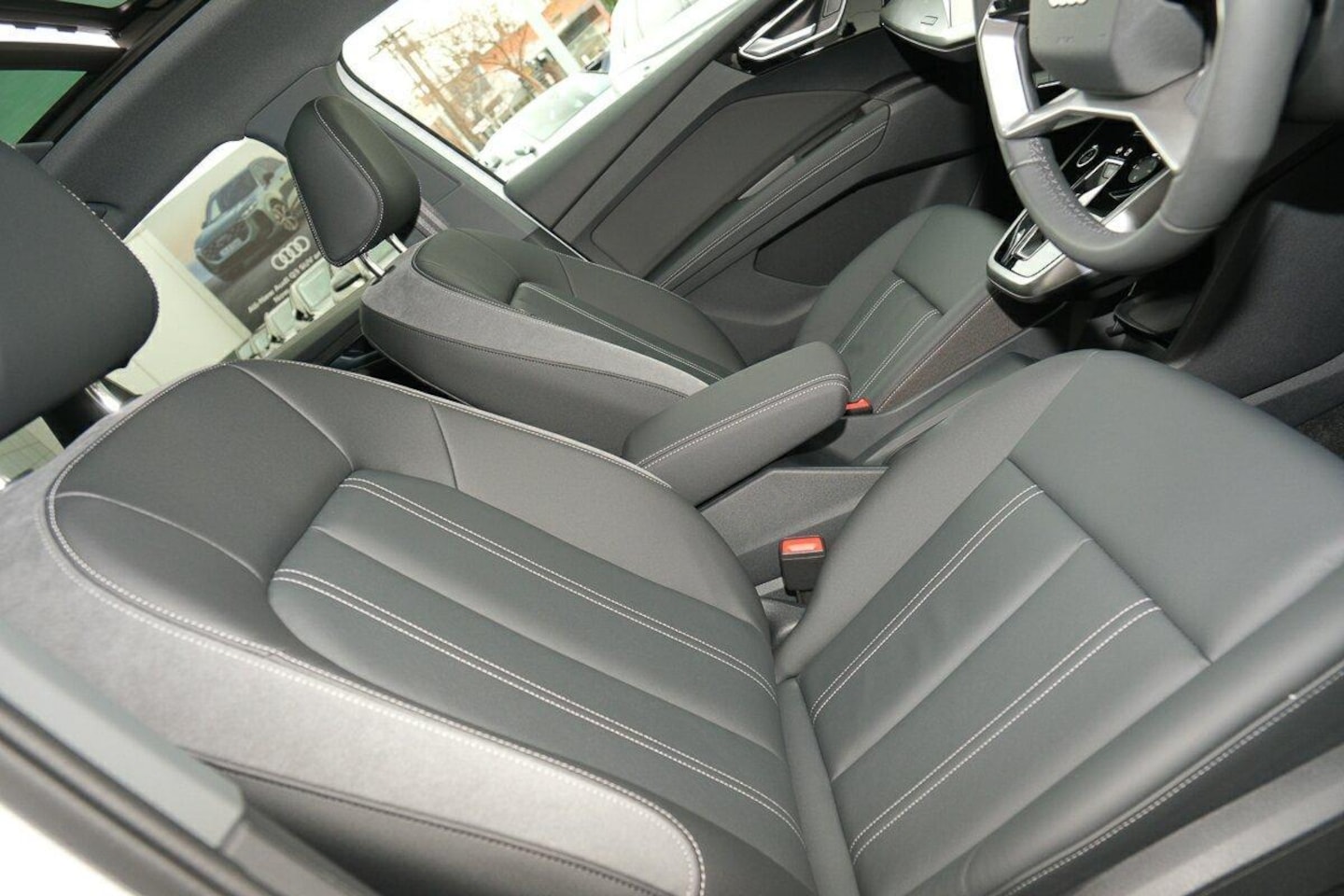 Image about Audi Q4 Sportback e-tron e-tron
