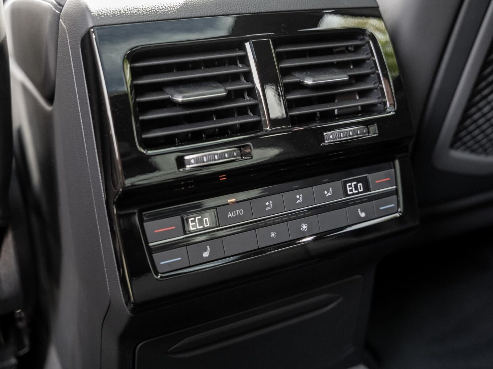 Volkswagen Touareg – Bild 9