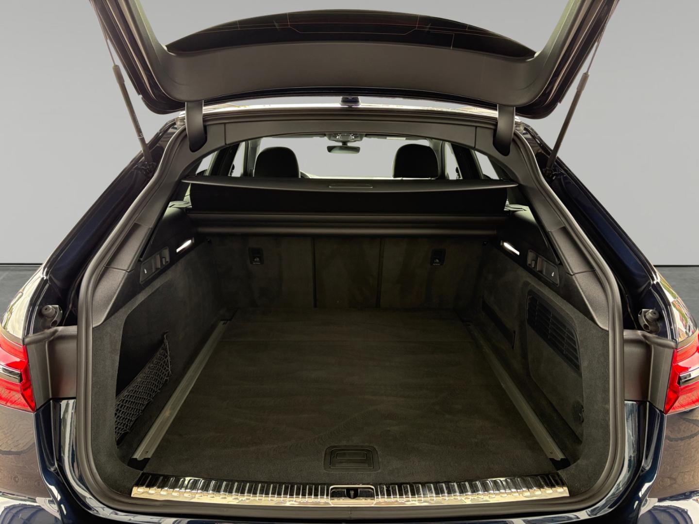 Bild über Audi A6 Avant S line 40 TDI S tronic - für weitere Informationen kontaktieren Sie den Audi Partner