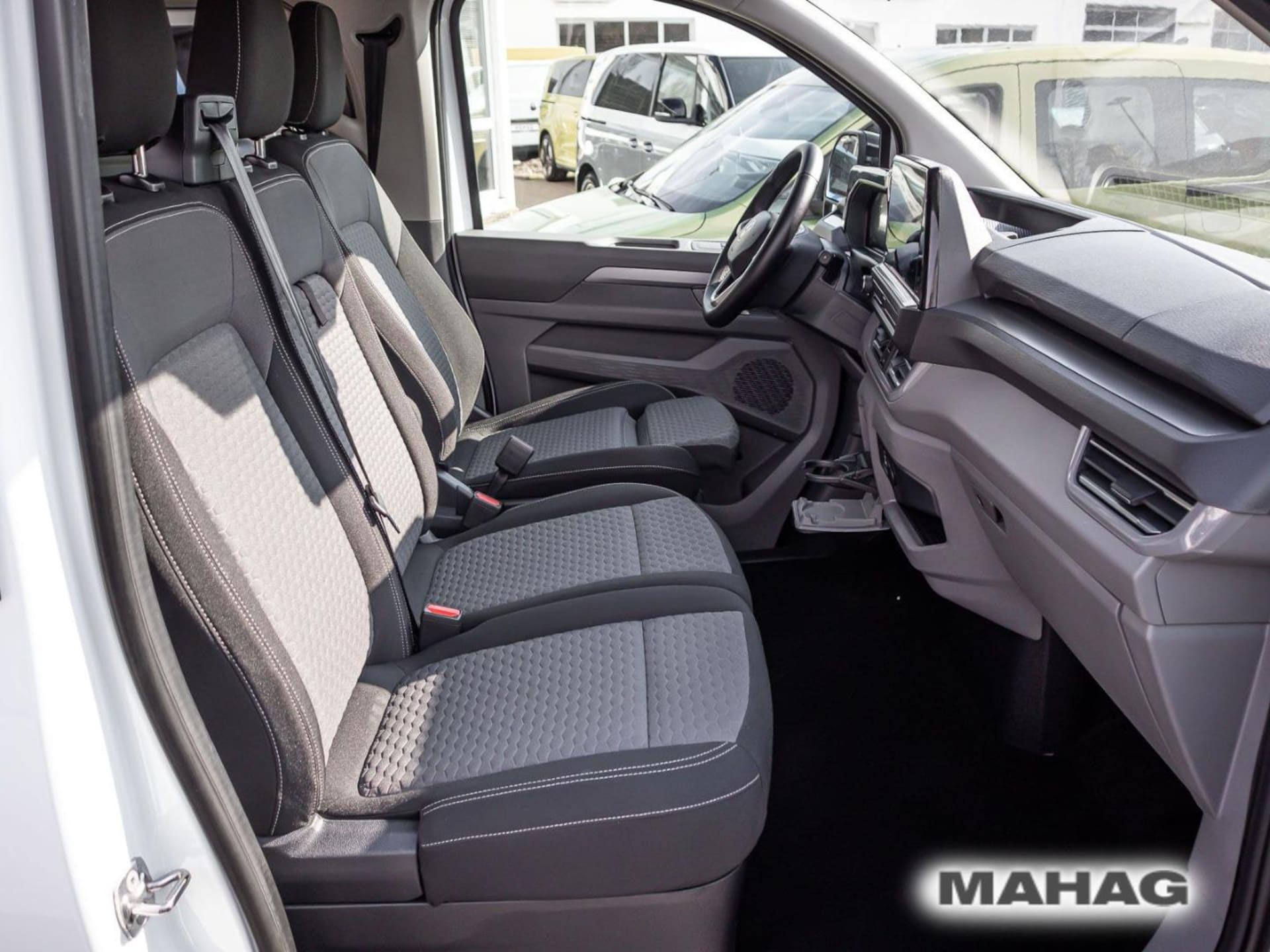 Volkswagen Caravelle Life