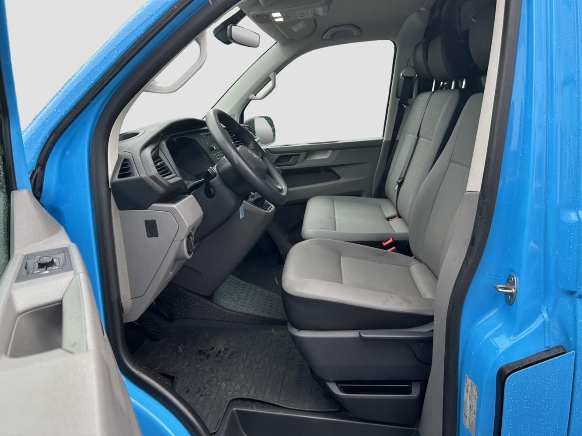 Volkswagen T6.1 Transporter Kasten langer Radstand