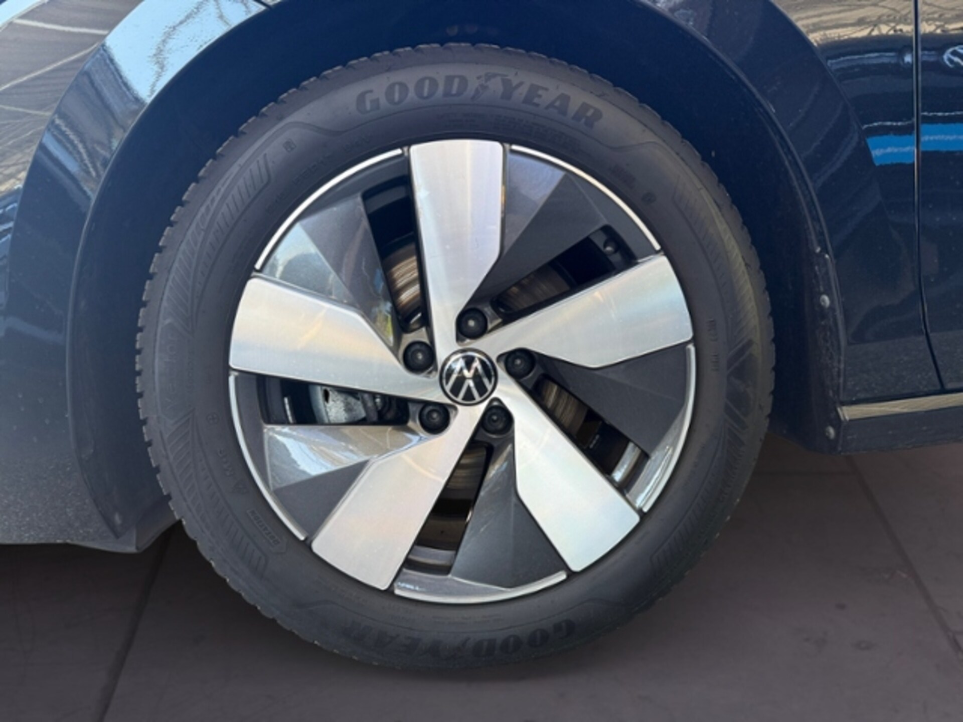 Volkswagen Passat Basis-Modell