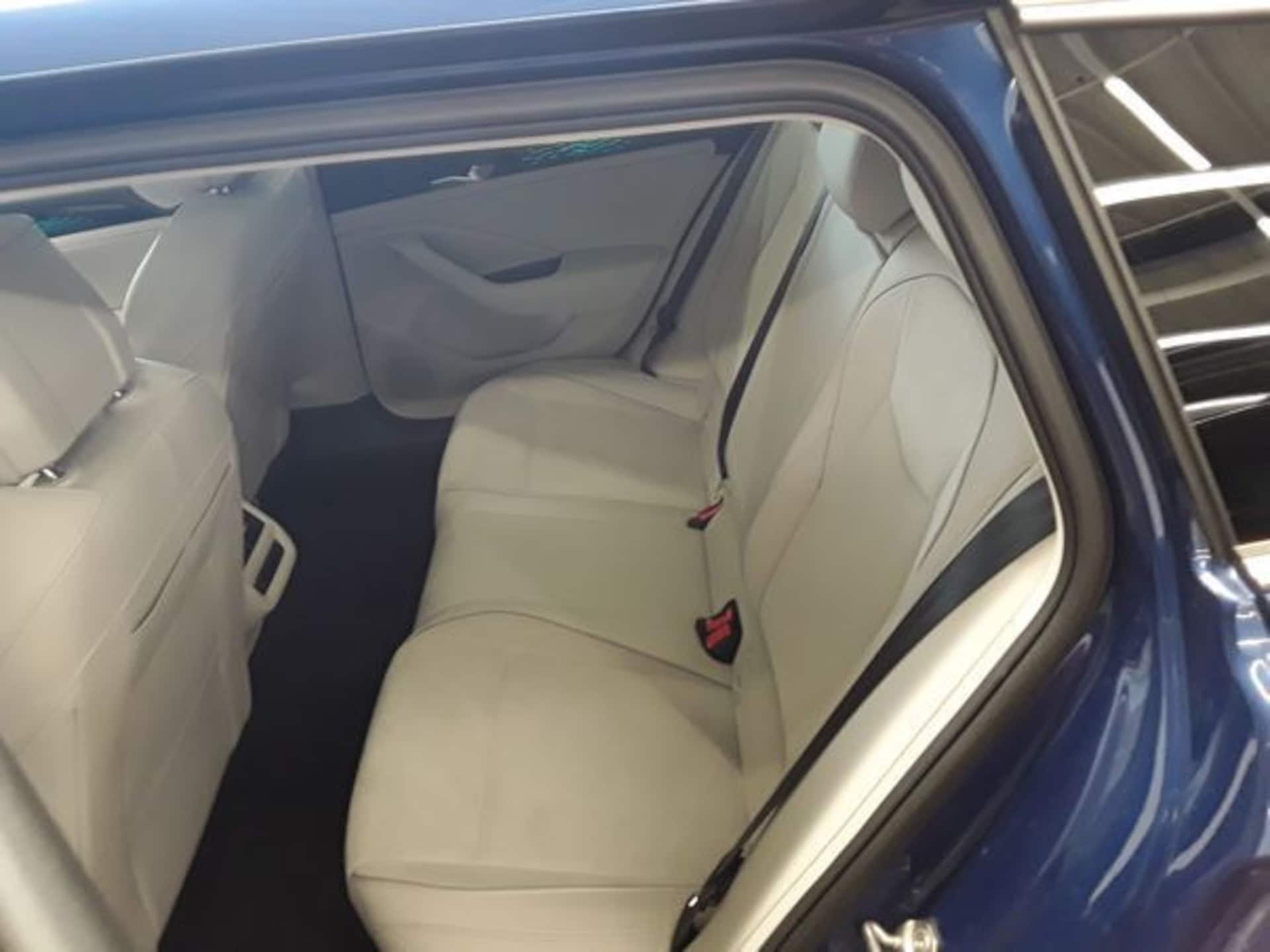 Volkswagen Passat Elegance