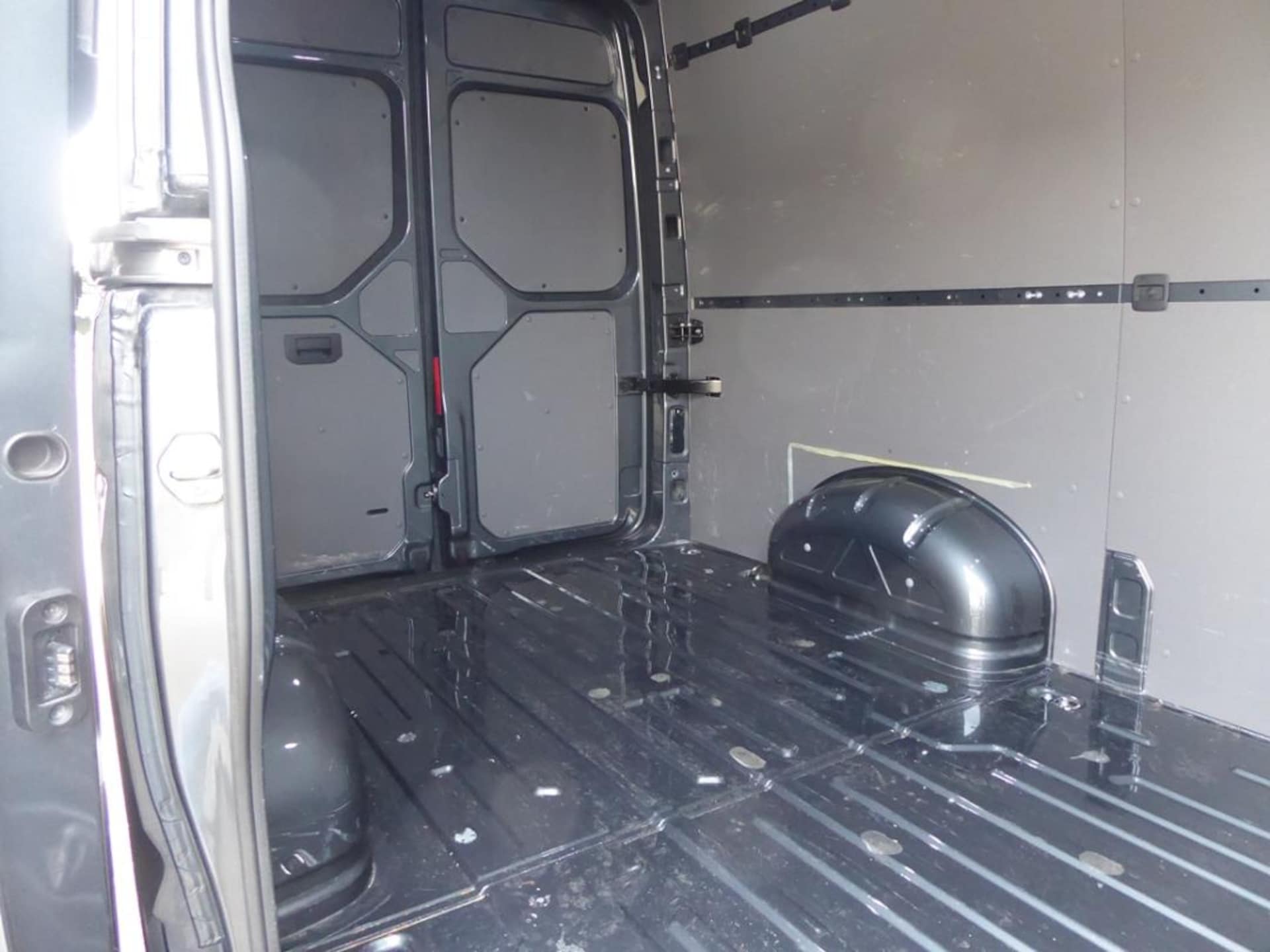 Volkswagen Crafter Kasten mittlerer Radstand