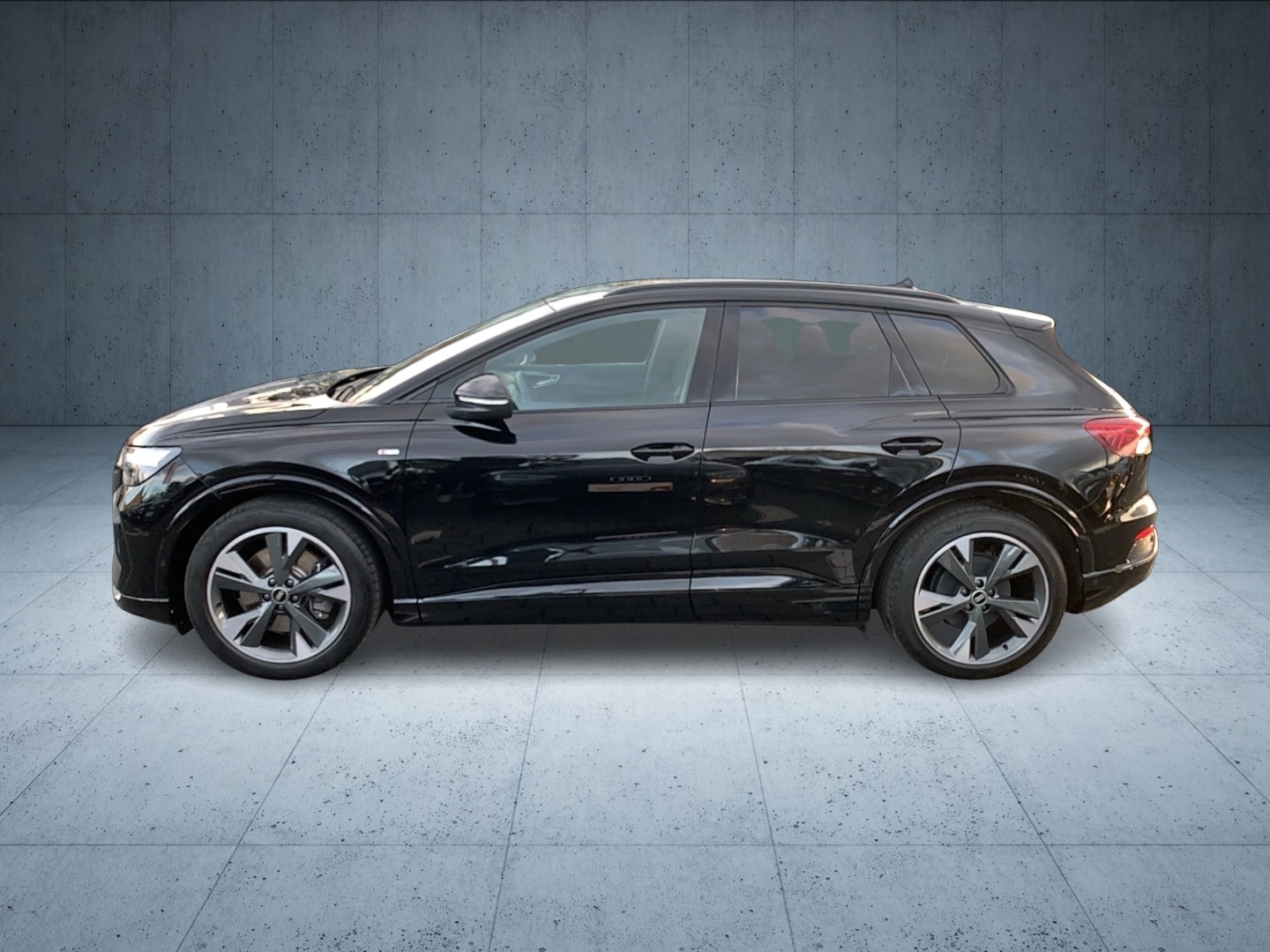 Image about Audi Q4 e-tron 40 e-tron