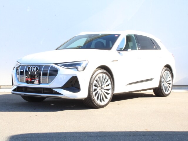 Image about Audi e-tron 55 quattro S line 300,00 kW