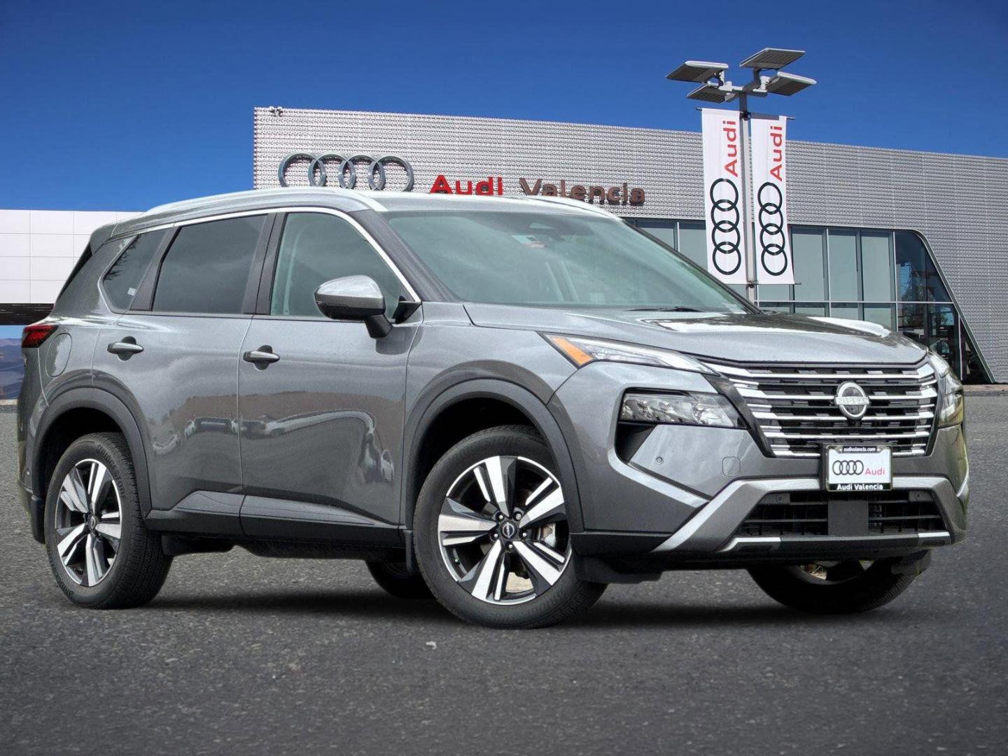 2024 Nissan Rogue SL FWD's photo
