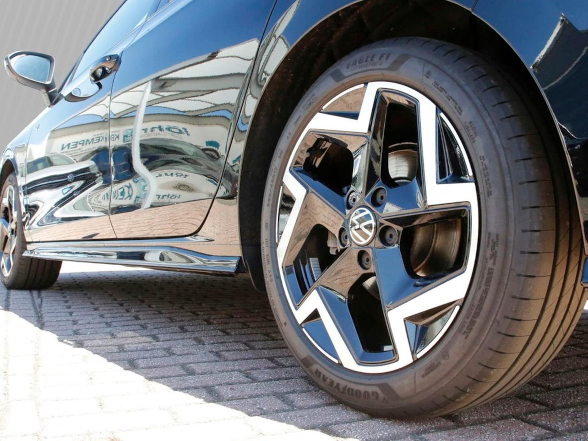 Volkswagen Golf R-Line