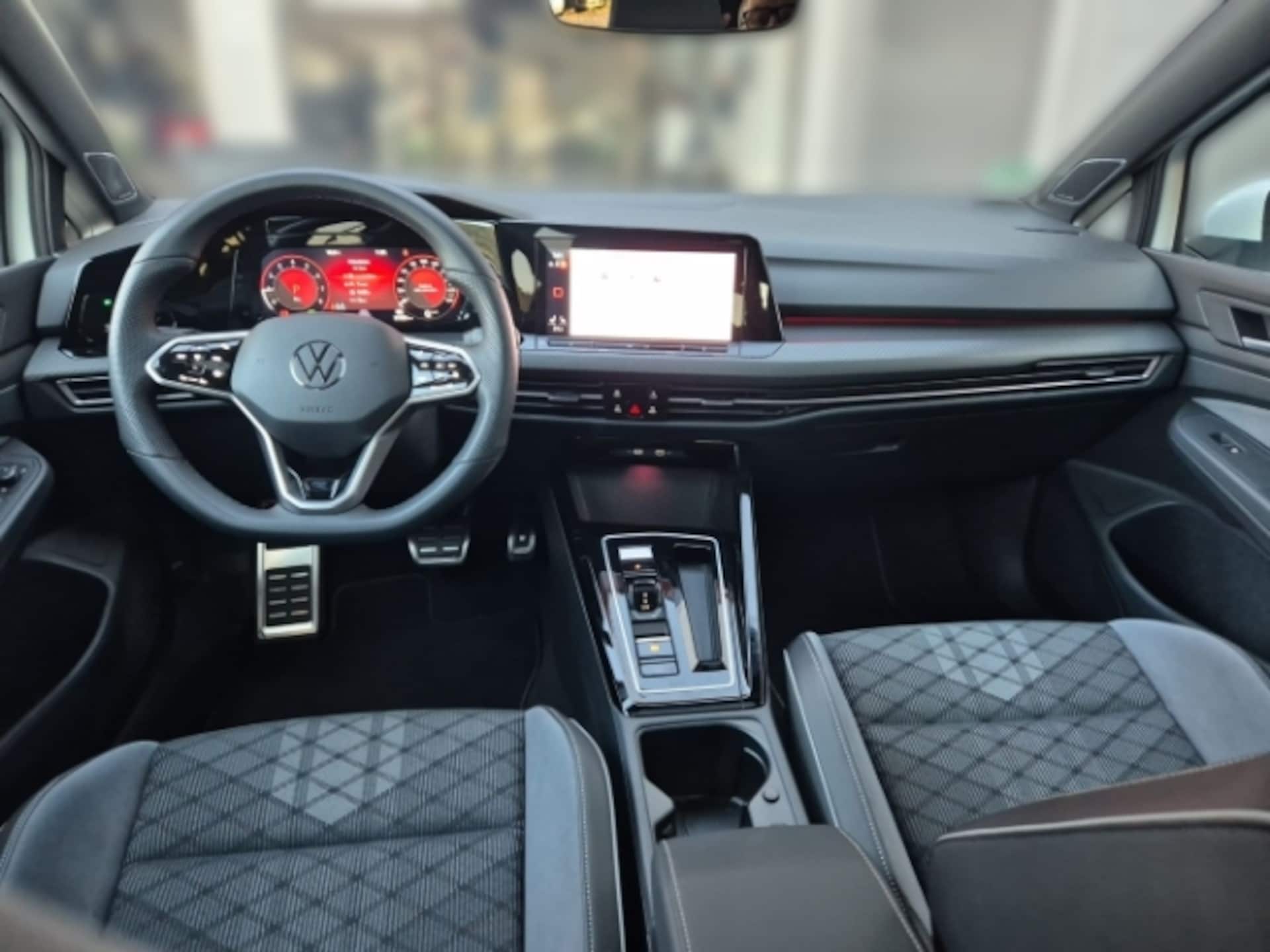 Volkswagen Golf R-Line