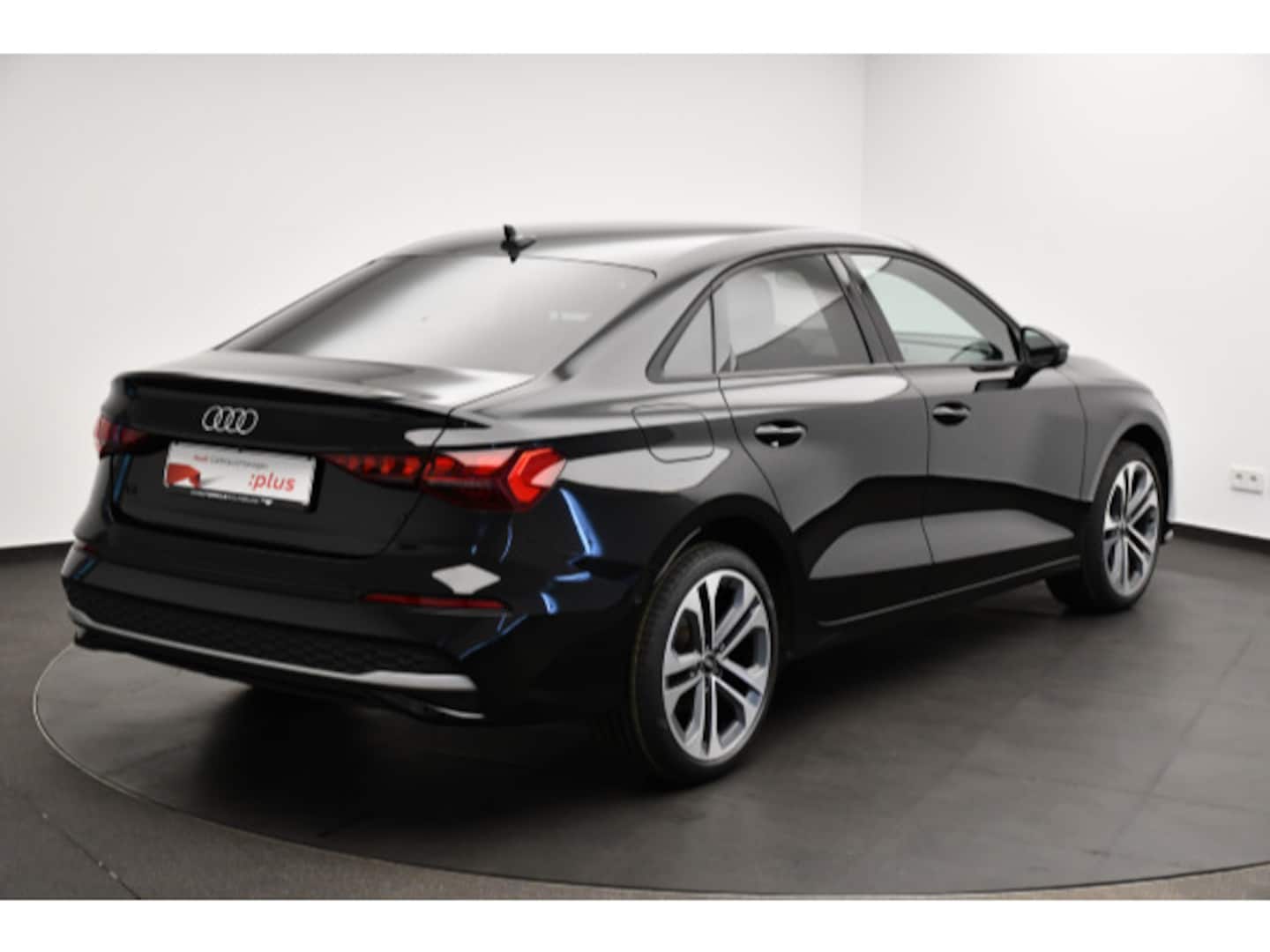 Bild über Audi A3 Limousine advanced 35 TFSI S tronic - für weitere Informationen kontaktieren Sie den Audi Partner