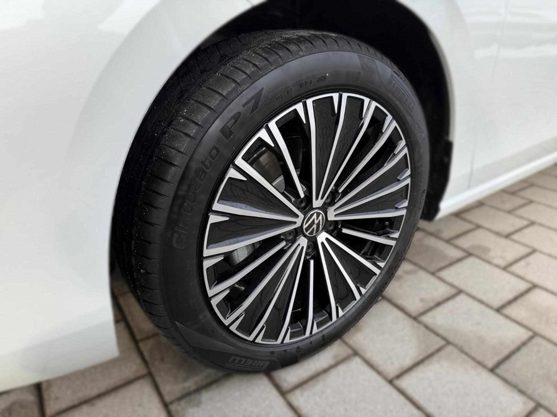 Volkswagen Passat Elegance