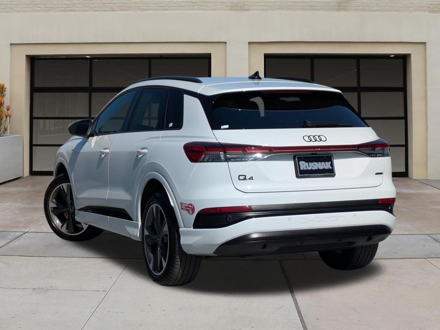 Used 2024 Audi Q4 e-tron Premium with VIN WA1K2BFZ6RP023527 for sale in Pasadena, CA