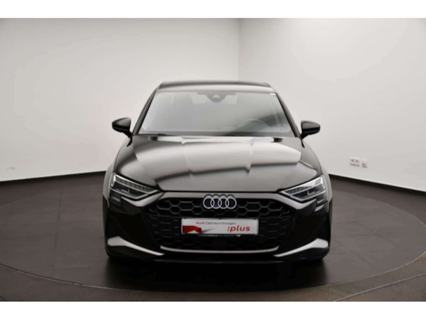 Bild über Audi A3 Limousine advanced 35 TFSI S tronic - für weitere Informationen kontaktieren Sie den Audi Partner