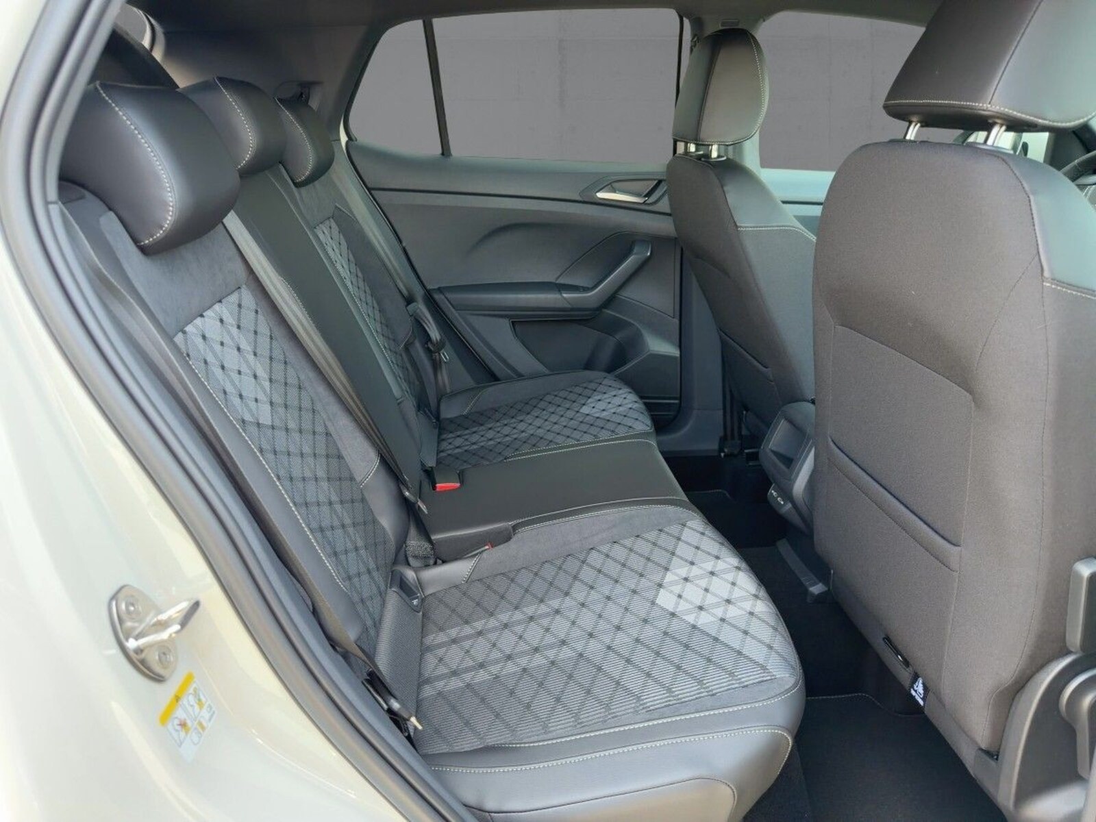 Volkswagen T-Cross – Bild 12