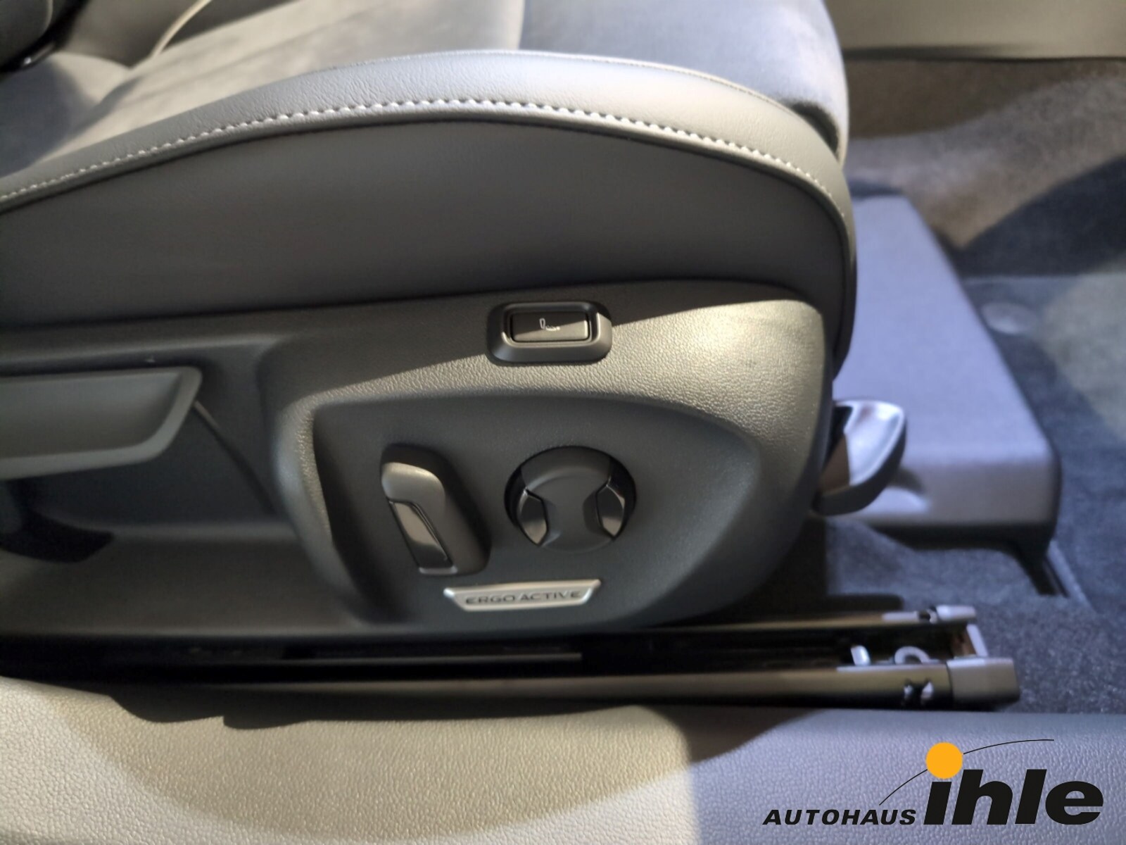 Volkswagen Passat – Bild 13