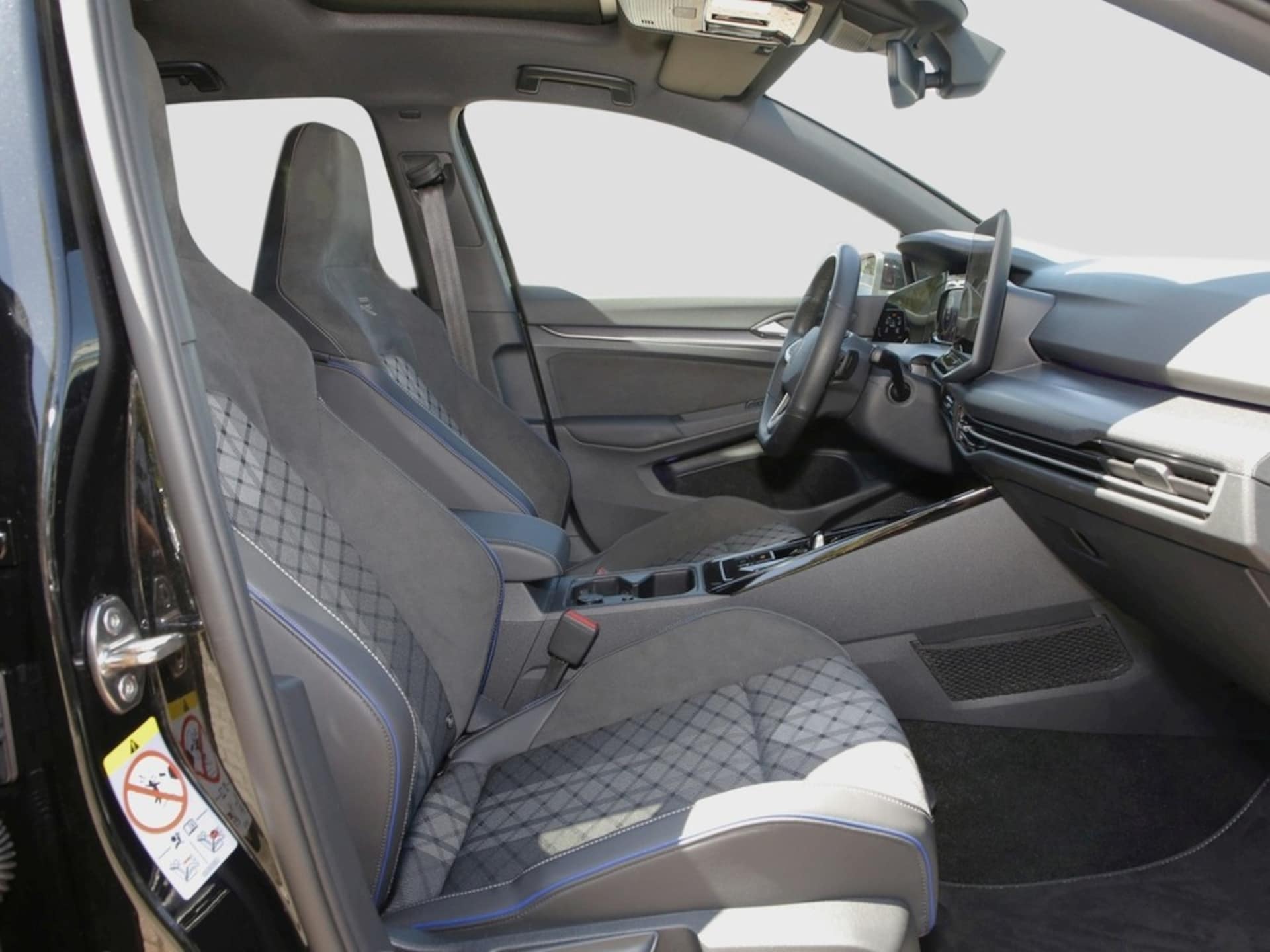 Volkswagen Golf R-Line