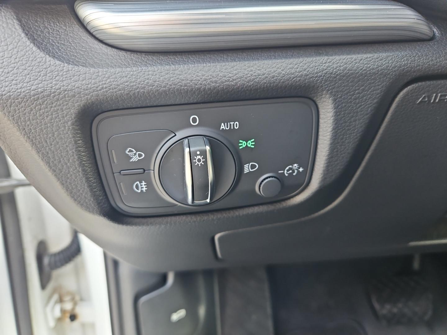 Image about Audi A3 Sportback e-tron sport 40 e-tron S tronic