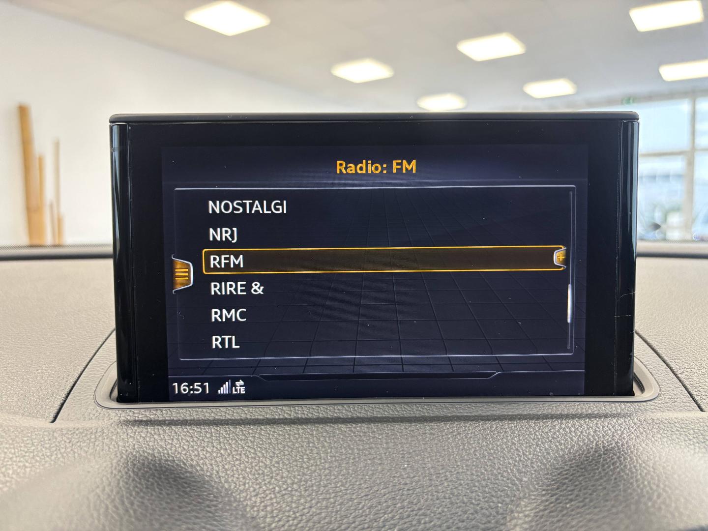 Image about Audi A3 Sportback e-tron Design Luxe 40 e-tron 150 kW (204 ch) S tronic