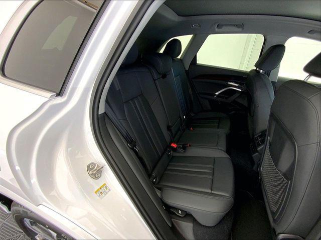 2025 Audi Q5 Premium - Photo 10