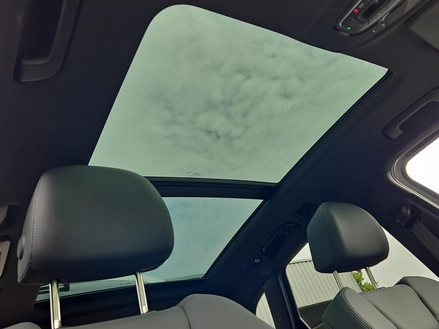 Bild über Audi Q5 40 TDI quattro 150 kW S tronic - für weitere Informationen kontaktieren Sie den Audi Partner