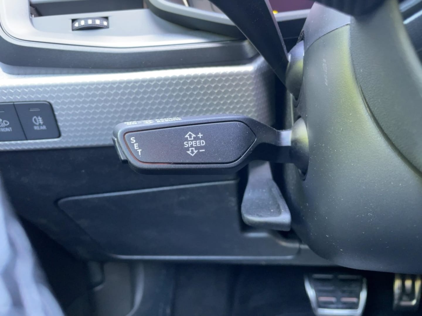 Bild über Audi A1 Sportback S line 30 TFSI S tronic - für weitere Informationen kontaktieren Sie den Audi Partner