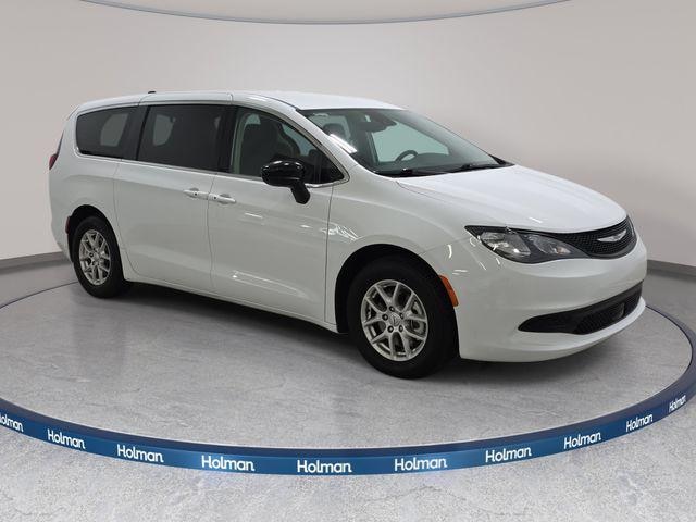2024 Chrysler Voyager