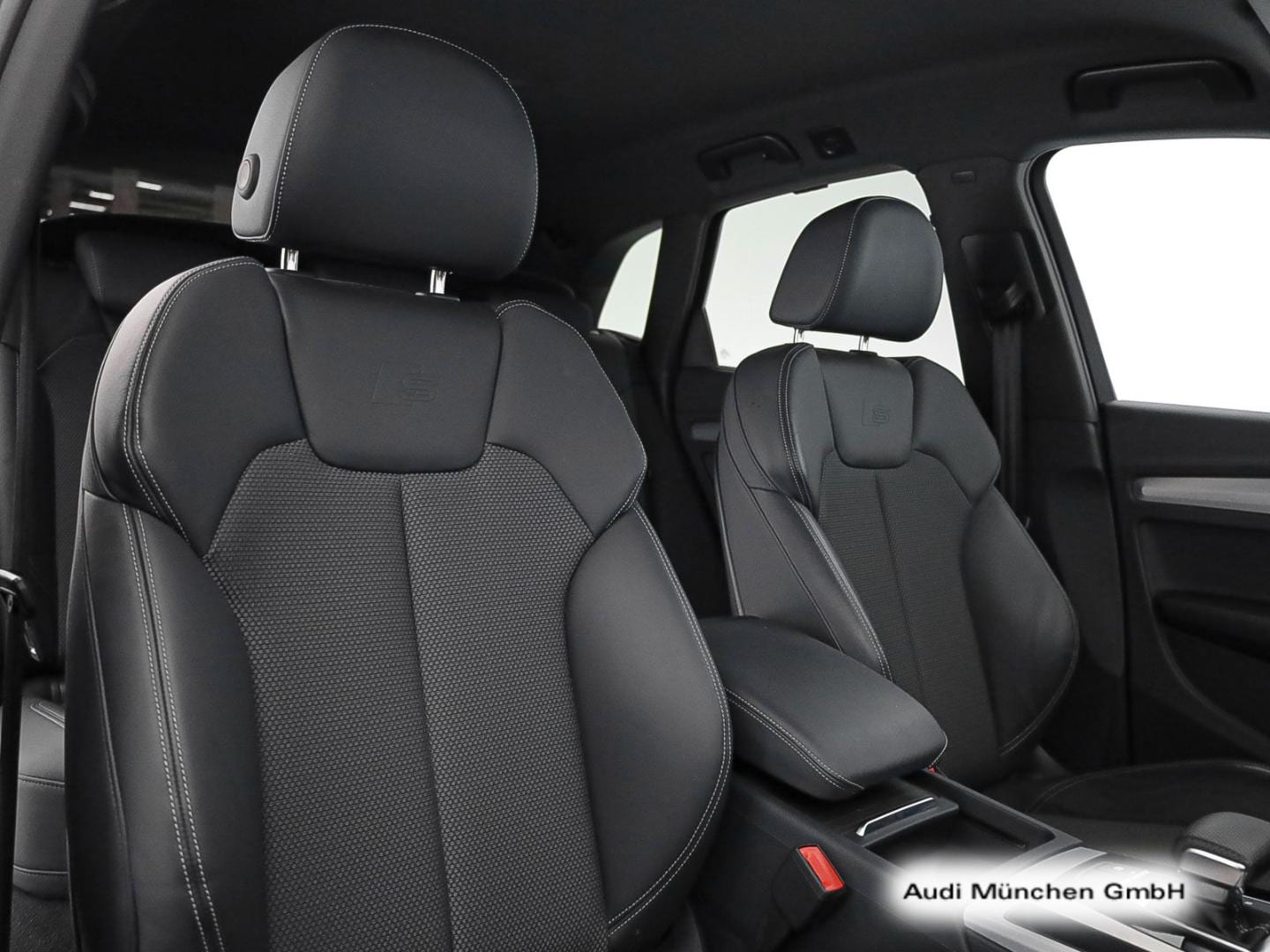 Bild über Audi Q5 40 TFSI quattro S tronic - für weitere Informationen kontaktieren Sie den Audi Partner