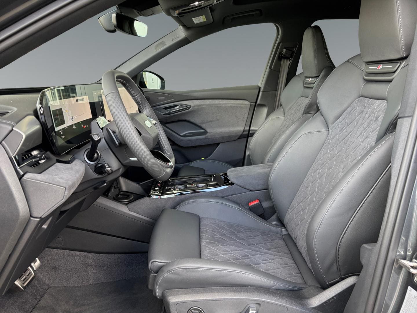 Bild über Audi Q6 SUV e-tron S line business e-tron quattro 315 kW - für weitere Informationen kontaktieren Sie den Audi Partner
