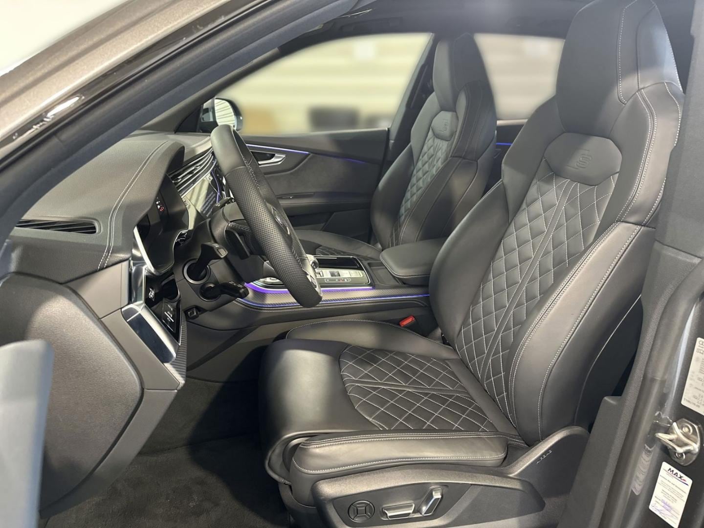 Bild über Audi Q8 SUV S line business TDI quattro 210 kW tiptronic - für weitere Informationen kontaktieren Sie den Audi Partner