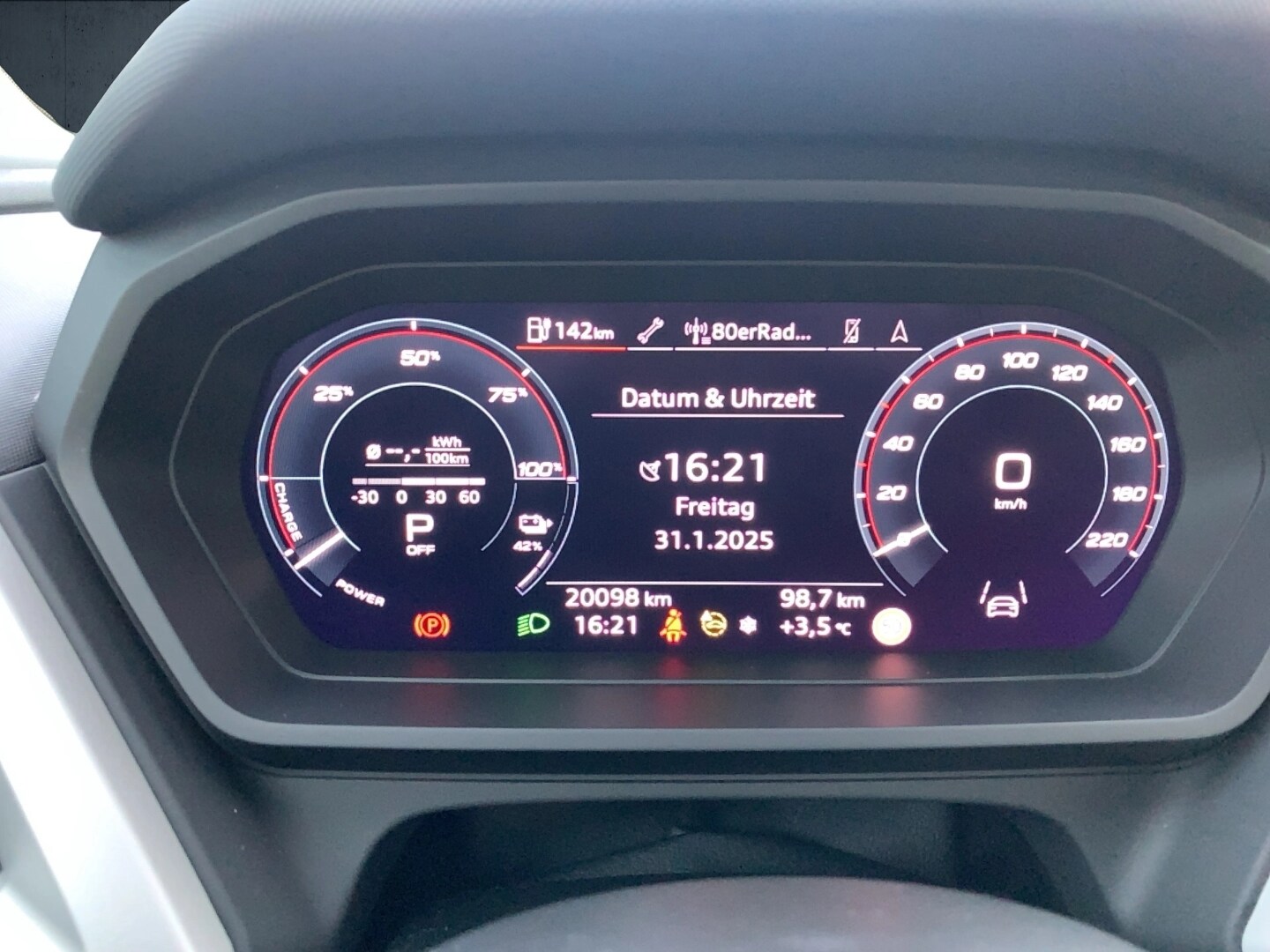 Image about Audi Q4 e-tron 40 e-tron