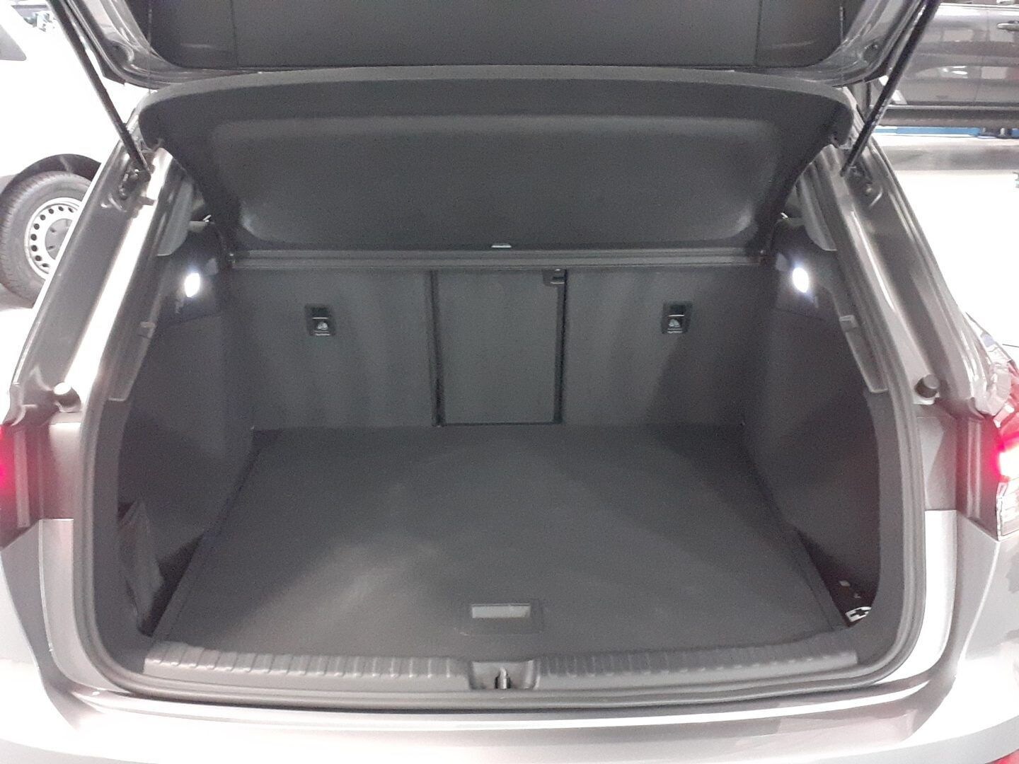 Image about Audi Q4 e-tron 40 e-tron