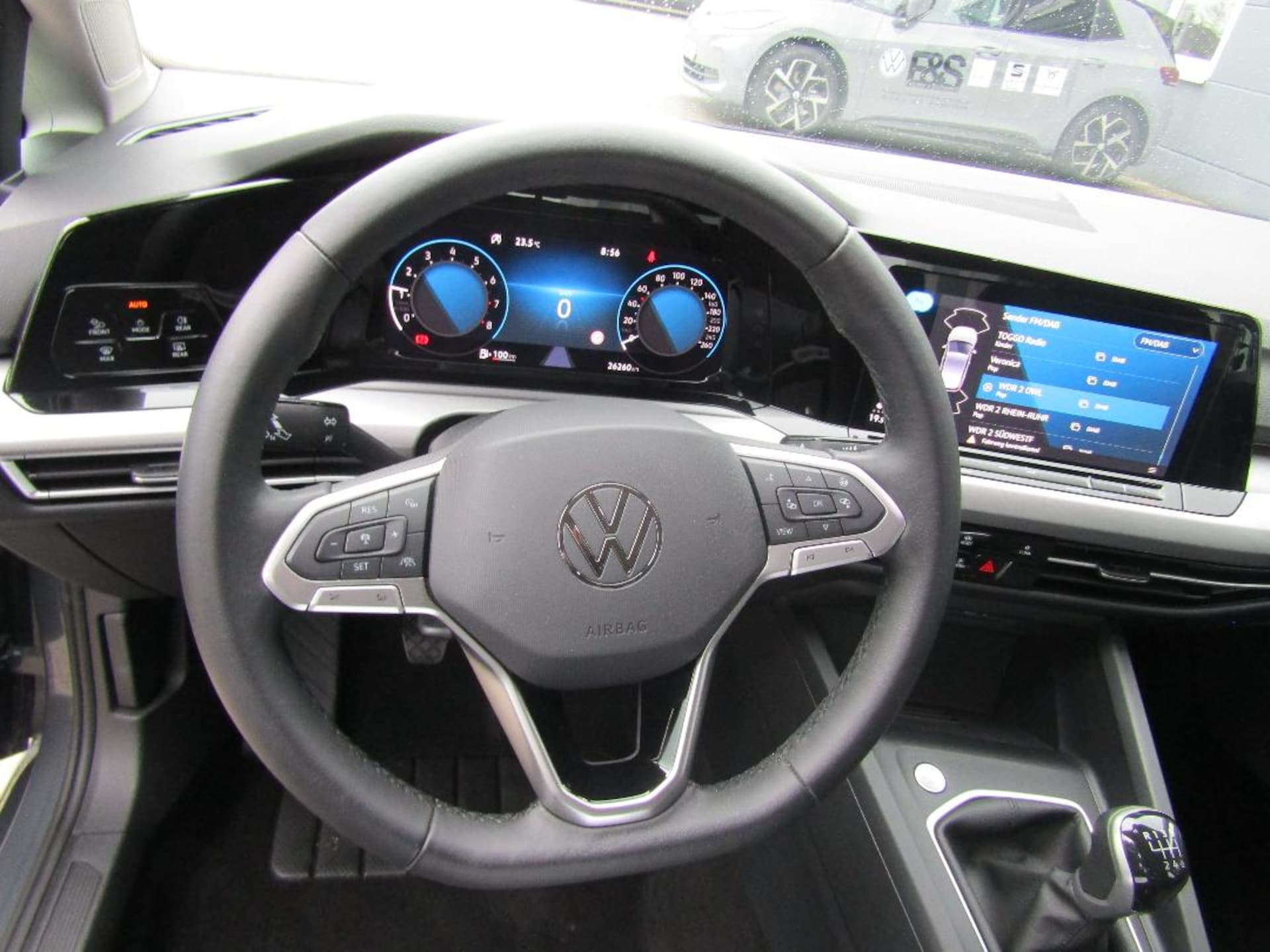 Volkswagen Golf Life