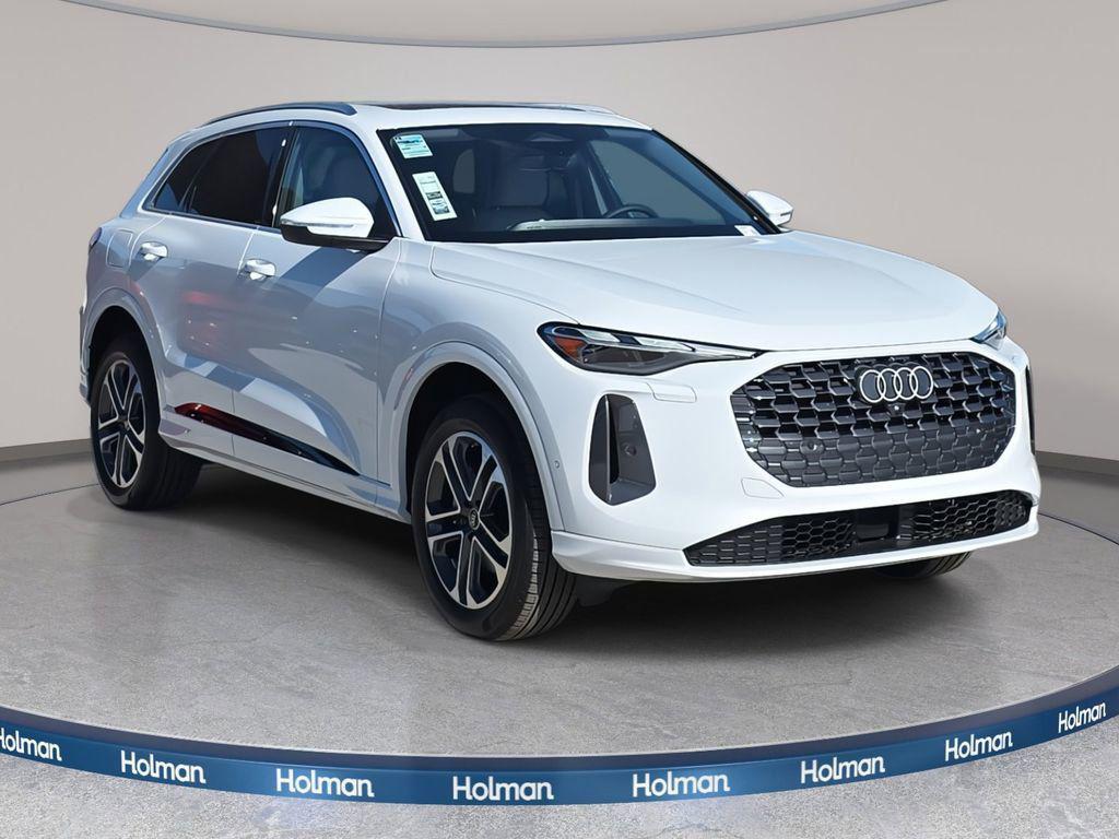 2025 Audi Q5 40 Premium's photo