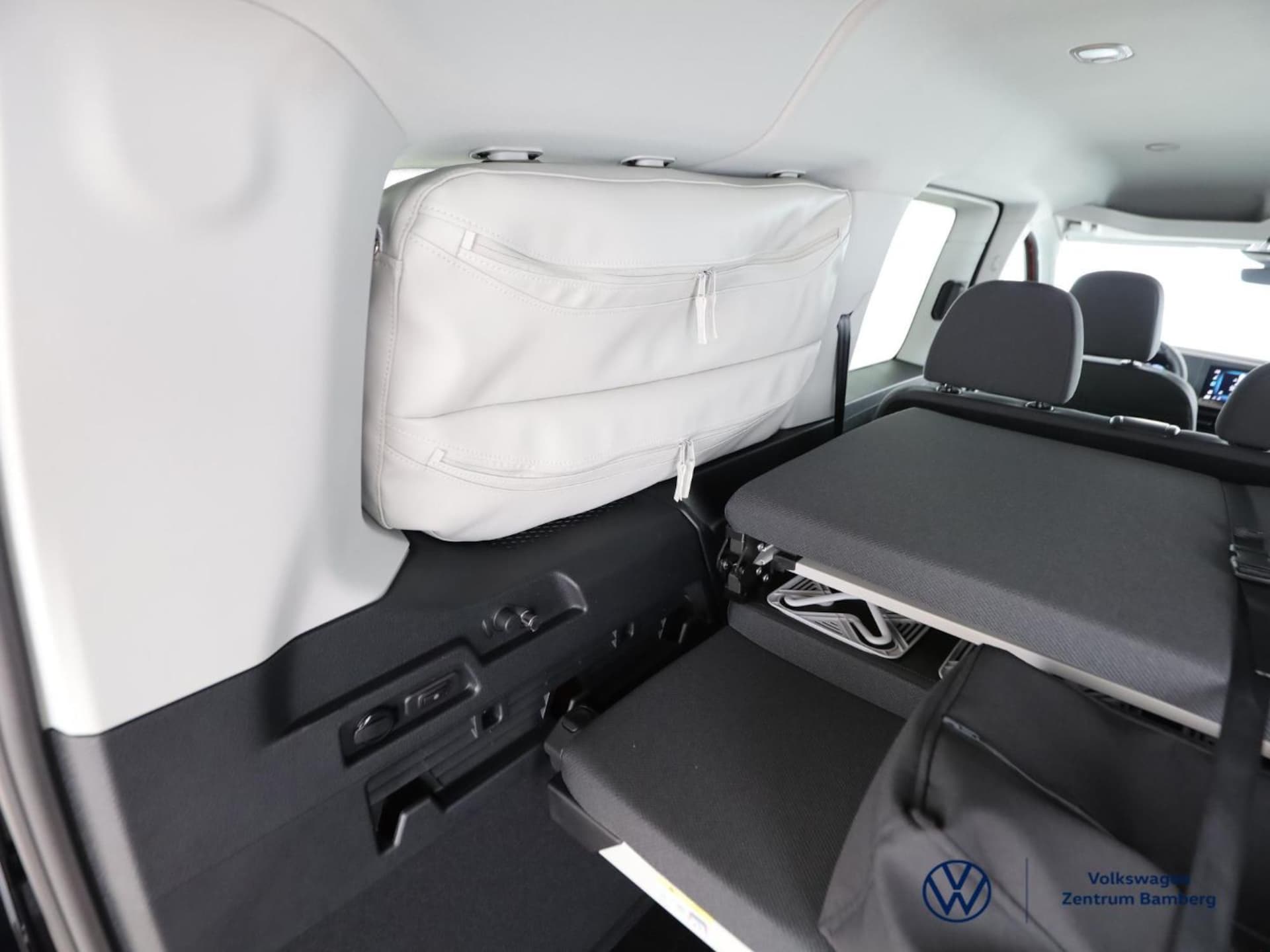 Volkswagen Caddy Maxi Basis-Modell
