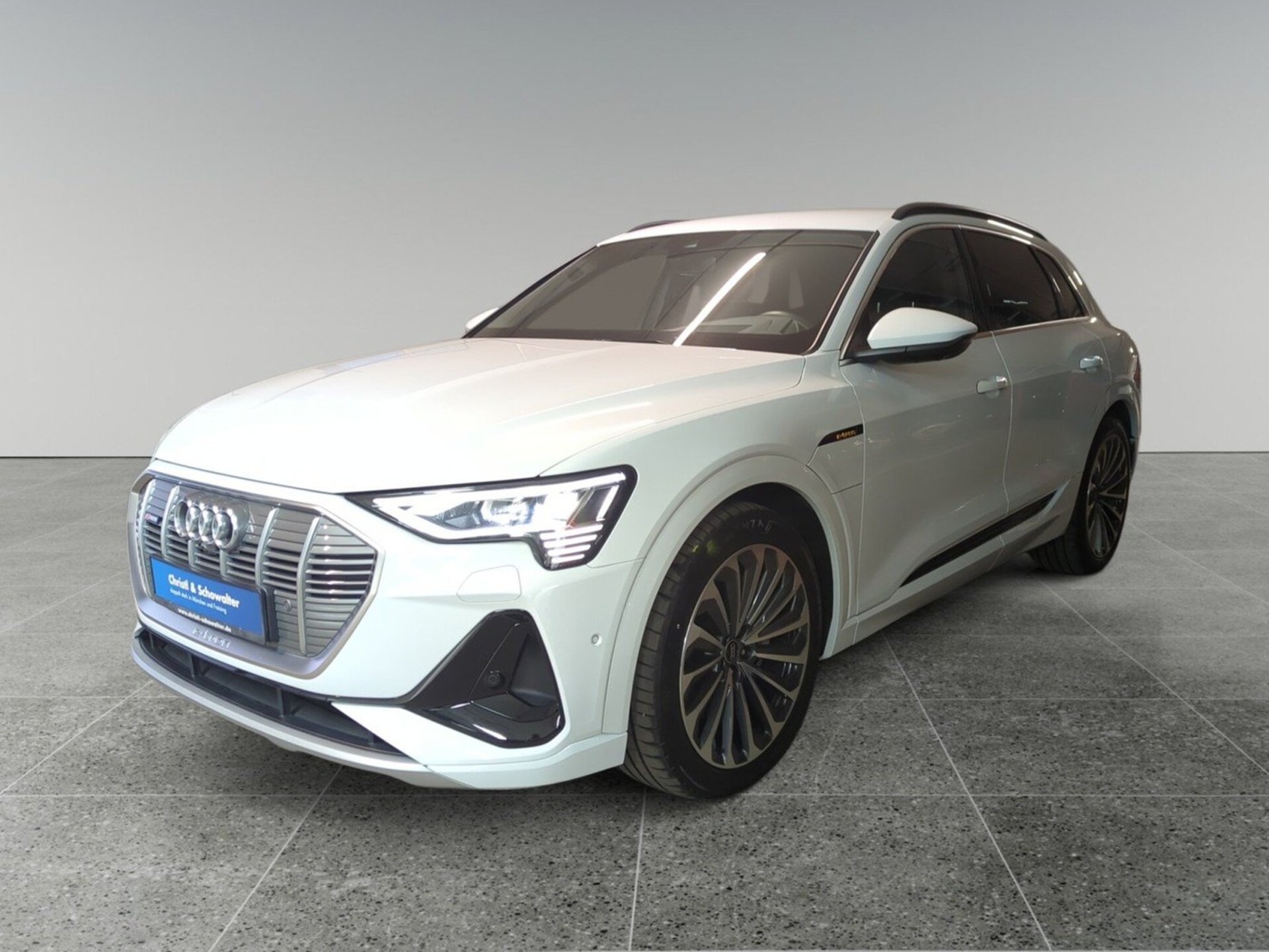 Audi e-tron S line