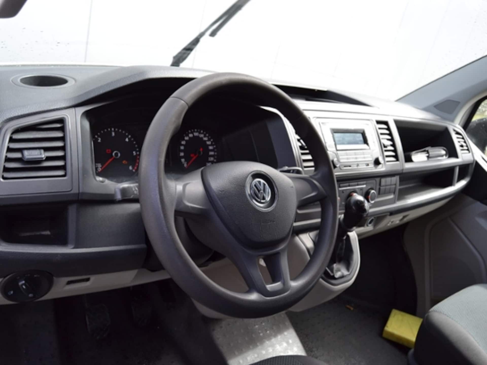 Volkswagen T6 Transporter Kasten kurzer Radstand
