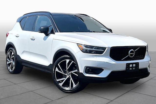 2022 Volvo XC40