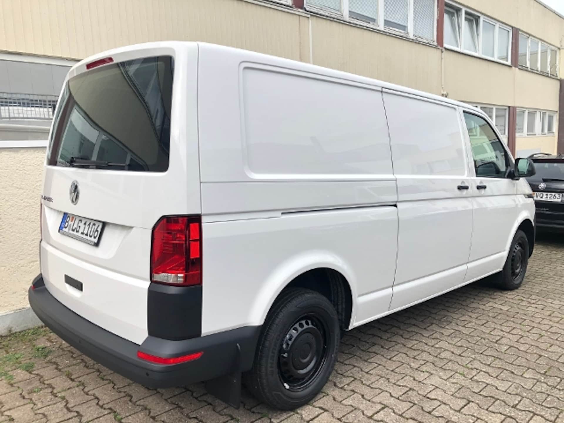 Volkswagen T6.1 Transporter Kasten langer Radstand