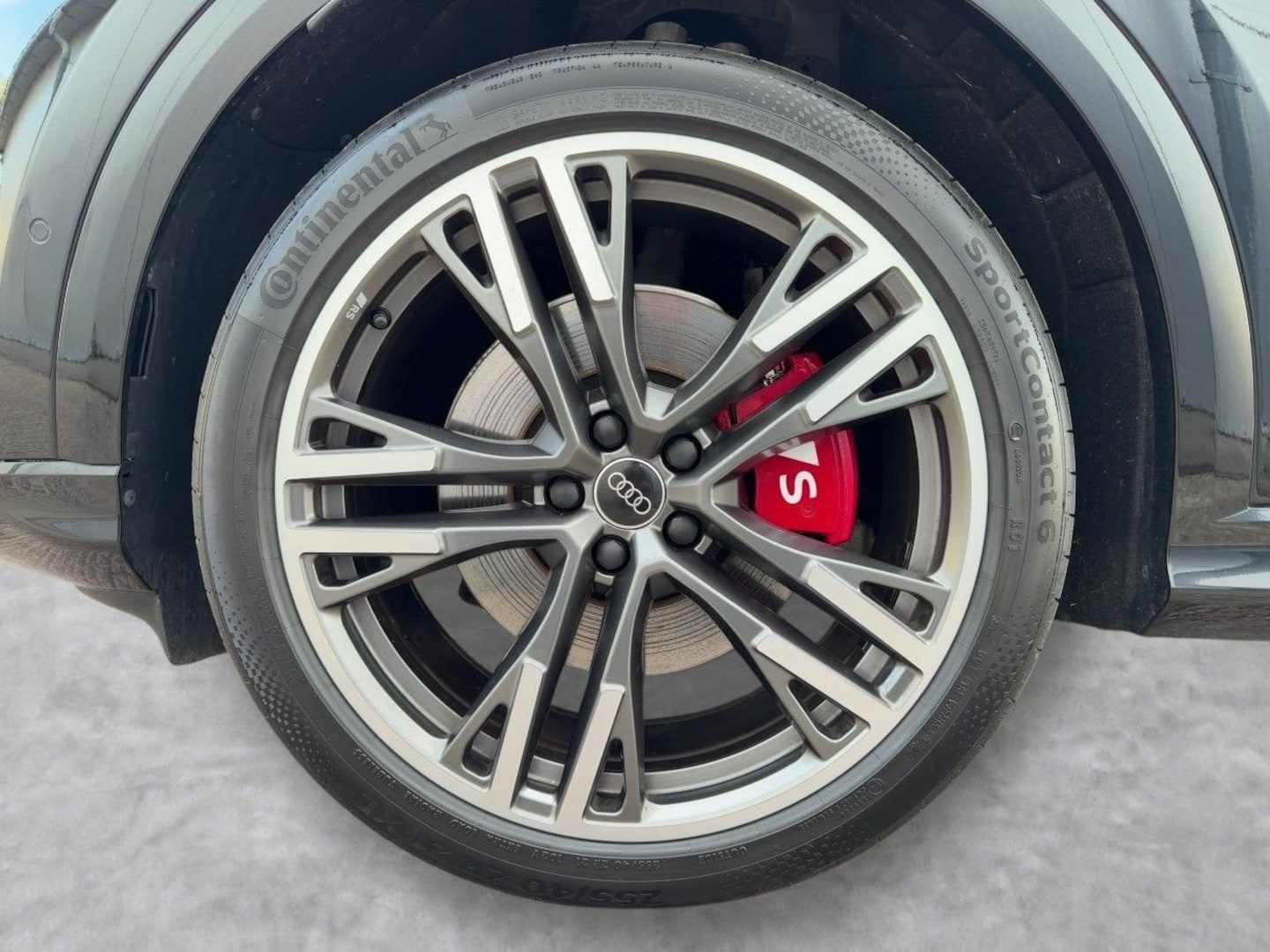 Bild über Audi SQ5 SUV edition one mit Akzenten mythosschwarz TFSI 270 kW S tronic - für weitere Informationen kontaktieren Sie den Audi Partner
