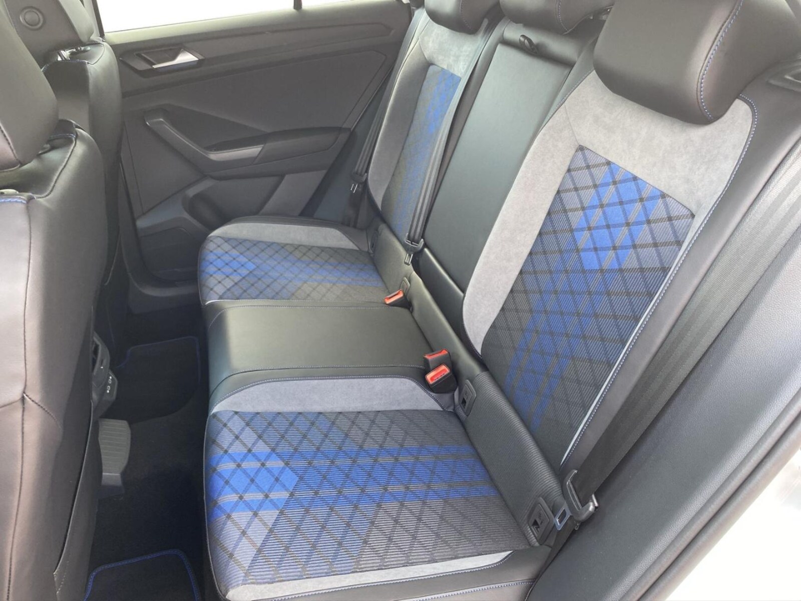 Volkswagen T-Roc – Bild 14