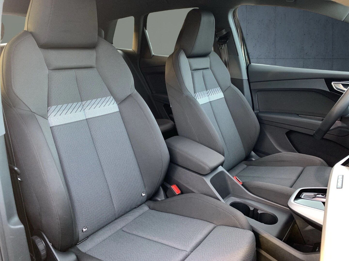 Image about Audi Q4 e-tron 40 e-tron