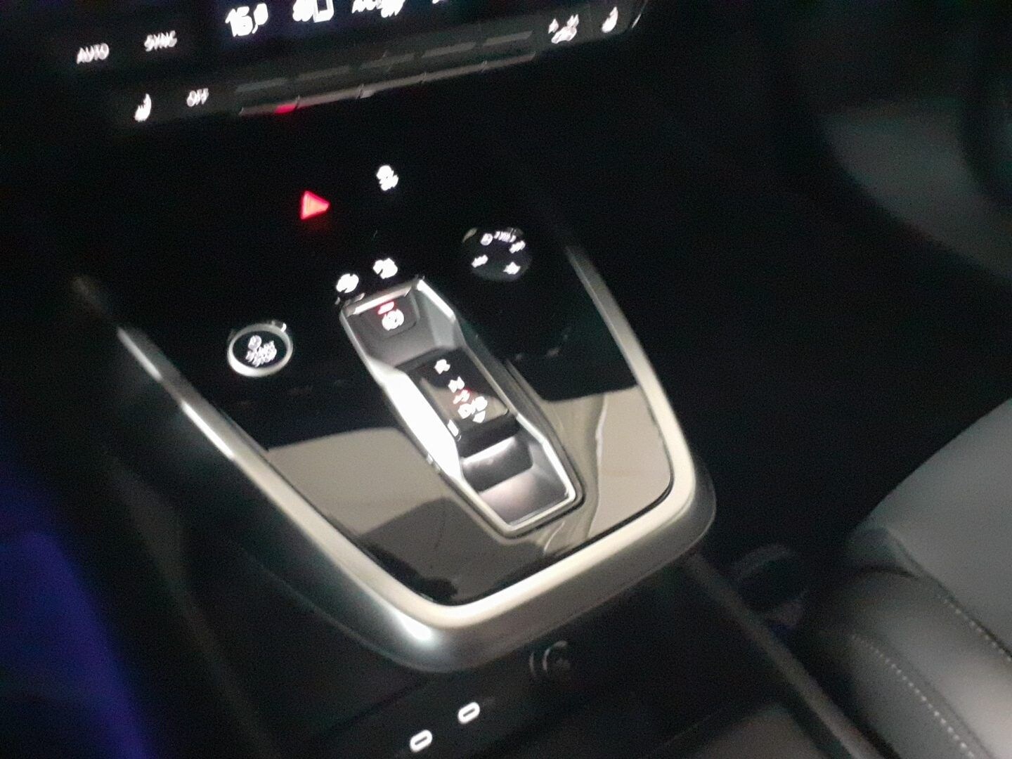 Image about Audi Q4 e-tron 40 e-tron