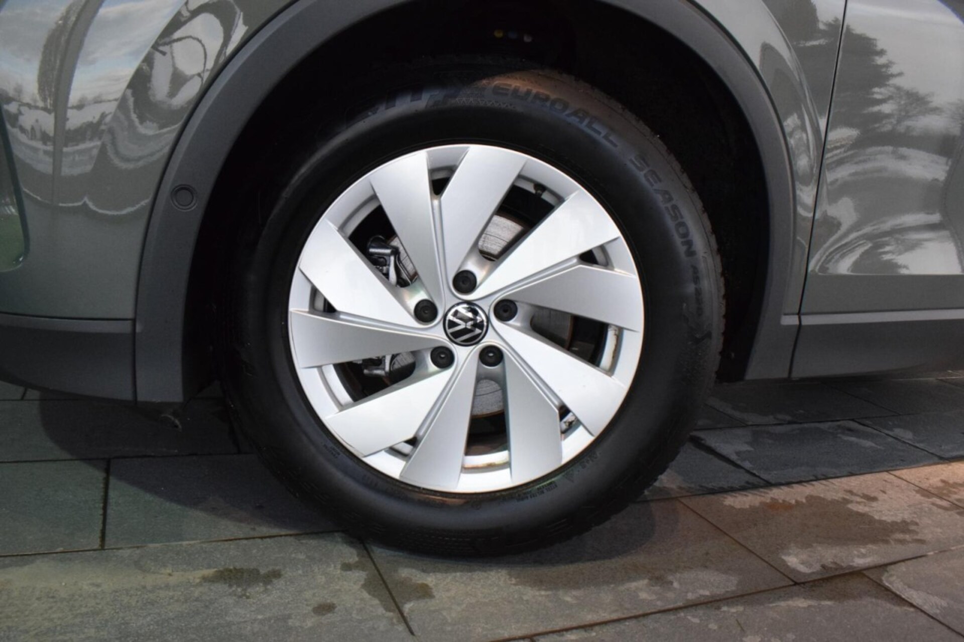 Volkswagen Tiguan Basis-Modell